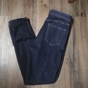 UNIQLO dark wash jeans 27